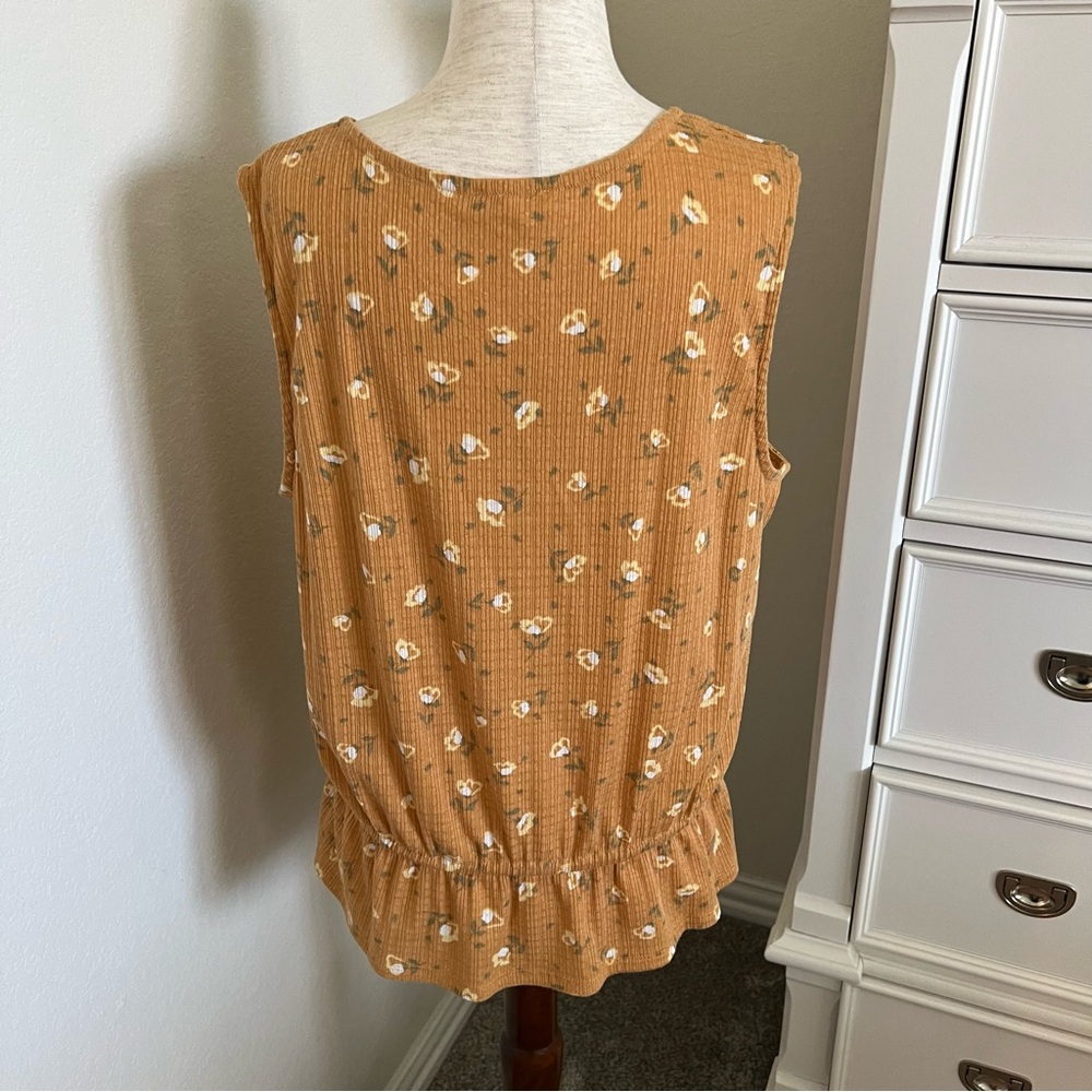 Ribbed Floral Tank - Picture 6 of 8